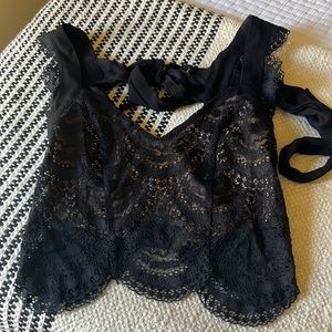 For love and lemons cropped lace top black xs